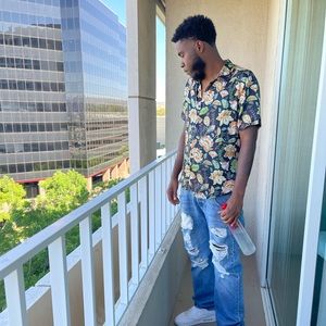 Meet your Posher, Christian